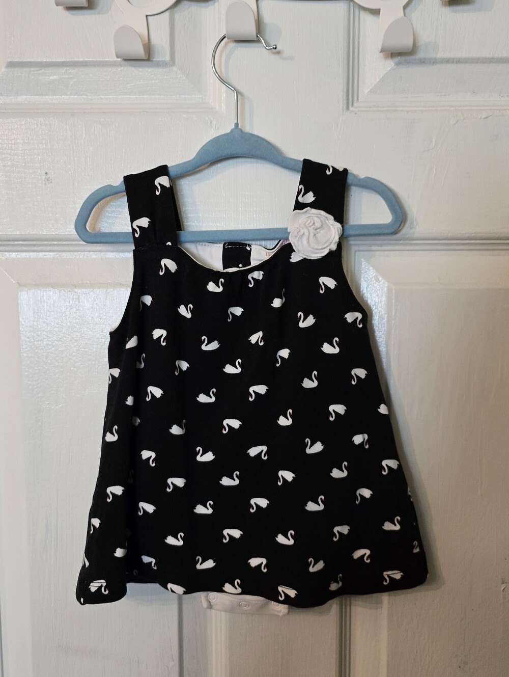Isaac Mizrahi Black Tank Top Dress with White Swan Print and Flower Accent